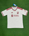 Liverpool Visita 26/27
