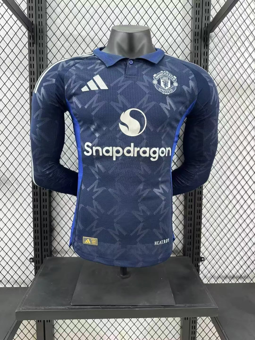 Manchester United Visita MANGA LARGA 24/25