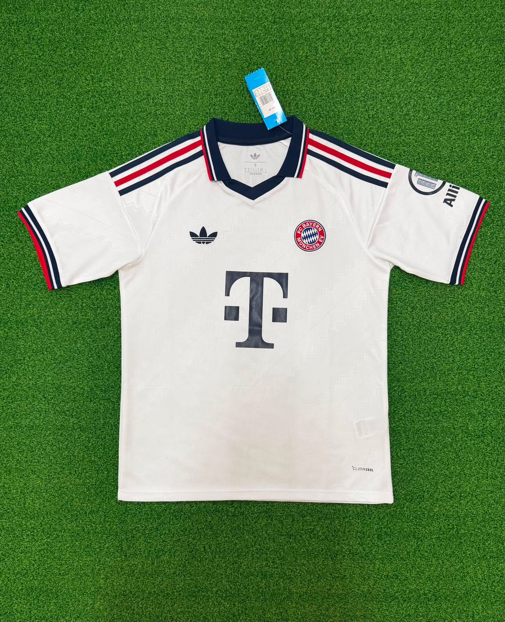 Bayern Munich Visita 26/27