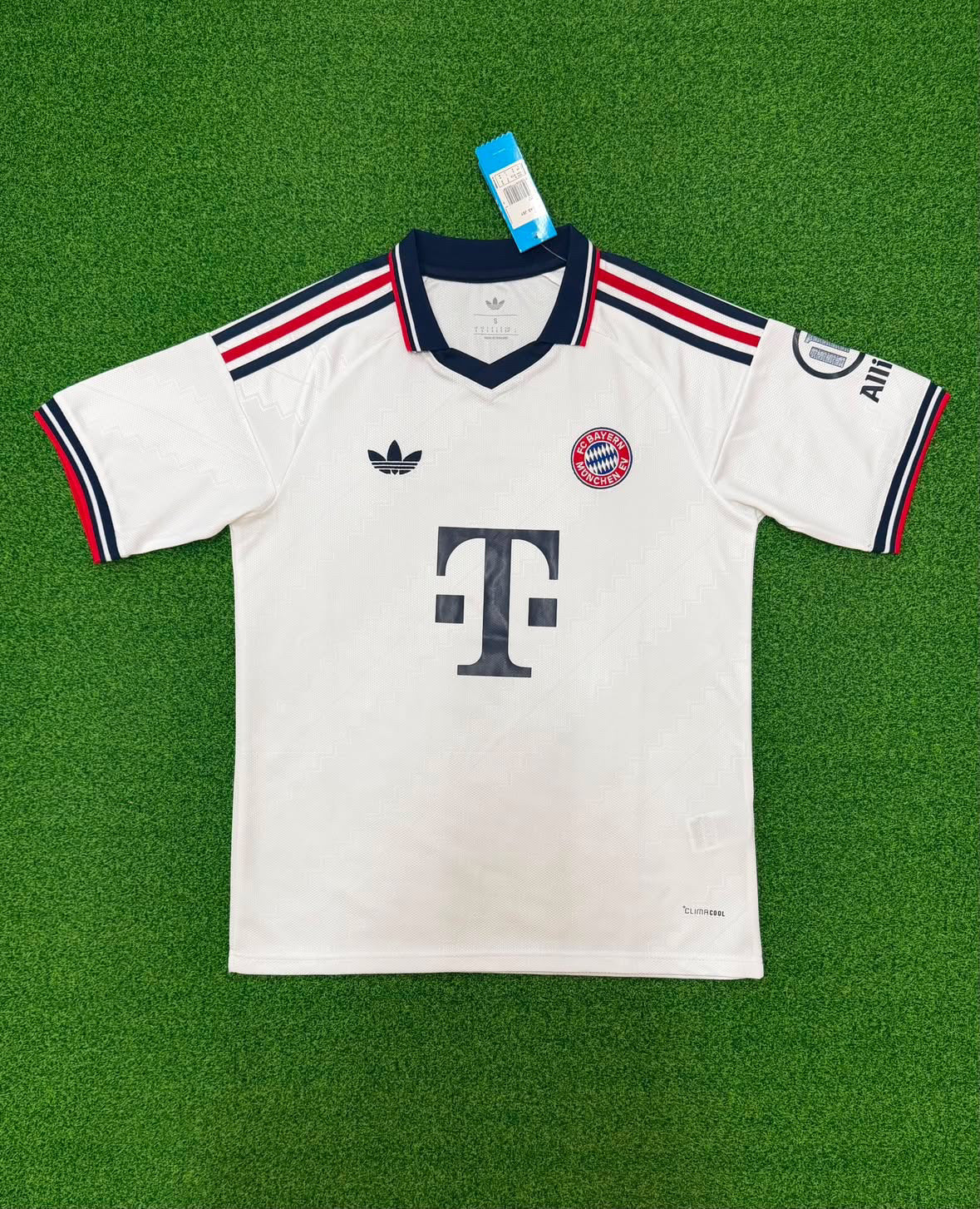 Bayern Munich Visita 26/27