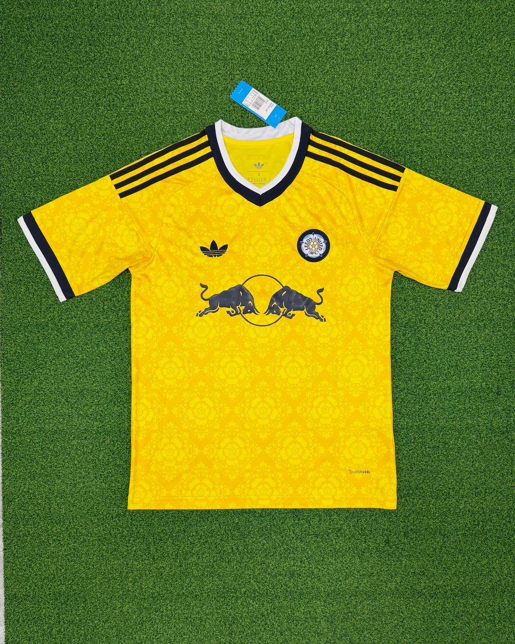 Leeds United Tercera equipación  26/27